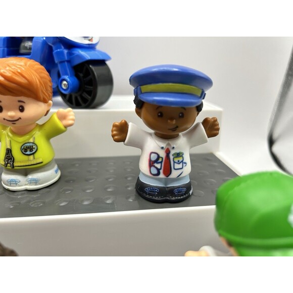 Fisher Price Little People Mixed Lot of 7 Workers Helpers Jobs Mailman & Vehicle - Picture 7 of 9